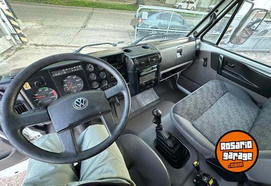 Camionetas - Volkswagen 17.220 Volcador 2015 Diesel 101000Km - En Venta