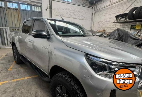 Camionetas - Toyota HILUX 2022 Diesel 155000Km - En Venta