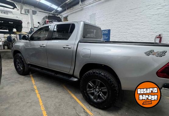 Camionetas - Toyota HILUX 2022 Diesel 155000Km - En Venta