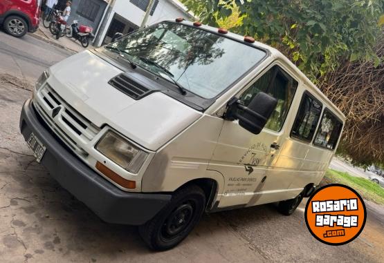Utilitarios - Renault Trfic 2003 Diesel 111111Km - En Venta