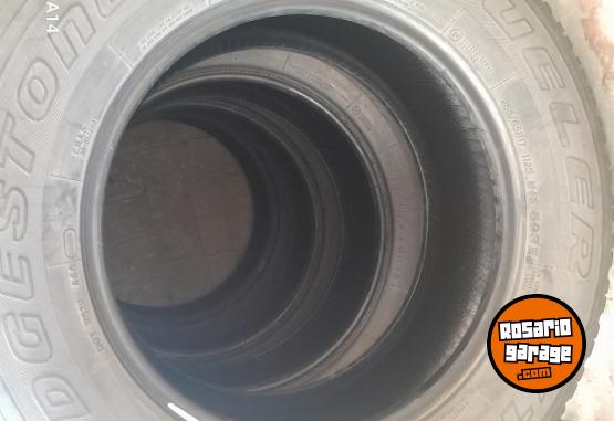 Accesorios para Autos - Cubiertas de toyota hilux 265/65/r17 - En Venta