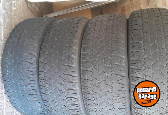Accesorios para Autos - Cubiertas de toyota hilux 265/65/r17 - En Venta