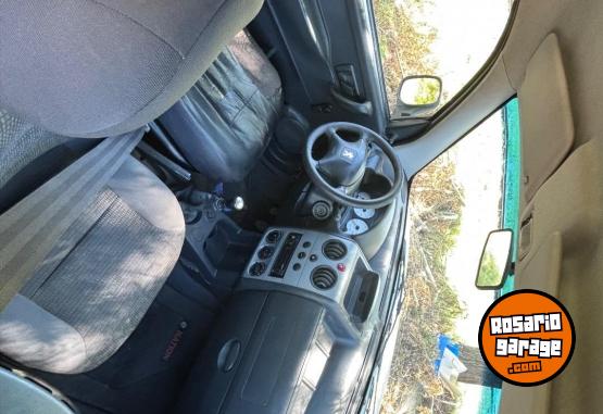 Utilitarios - Peugeot Partner 1.4 2014 Nafta 175000Km - En Venta