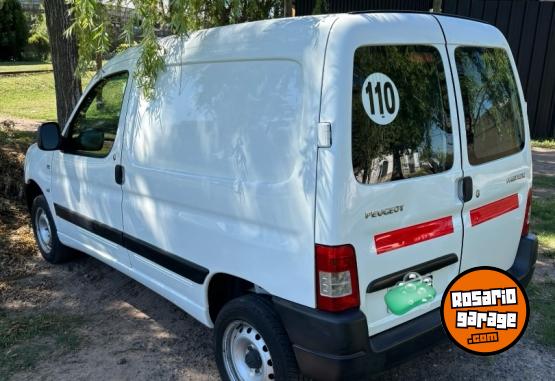 Utilitarios - Peugeot Partner 1.4 2014 Nafta 175000Km - En Venta