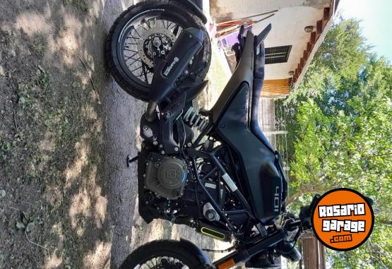 Motos - Husqvarna Svartpilen 401 2024 Nafta 8500Km - En Venta