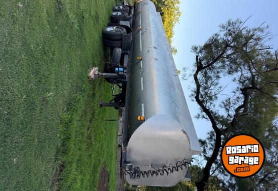Camiones y Grúas - Astivia 36000 litros - En Venta