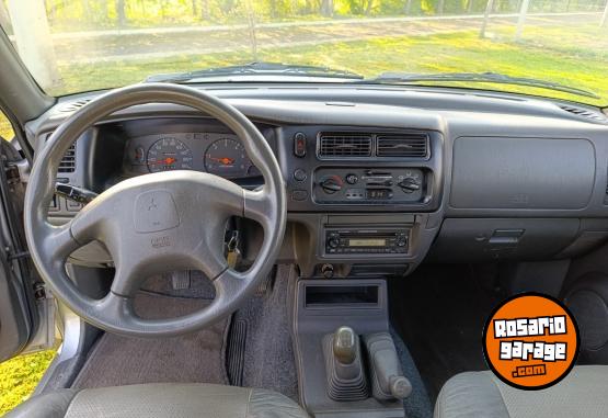 Camionetas - Mitsubishi L-200 HPE OUTDOOR DC 4X4 2008 Diesel 173000Km - En Venta