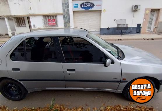 Autos - Peugeot XR 1999 Nafta 345000Km - En Venta