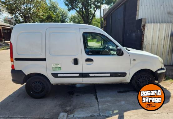 Utilitarios - Renault Kangoo confort 1.6 2012 GNC 422000Km - En Venta
