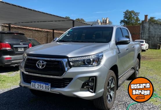 Camionetas - Toyota Hilux SRX AT6 2.8 4x2 2019 Diesel 120000Km - En Venta