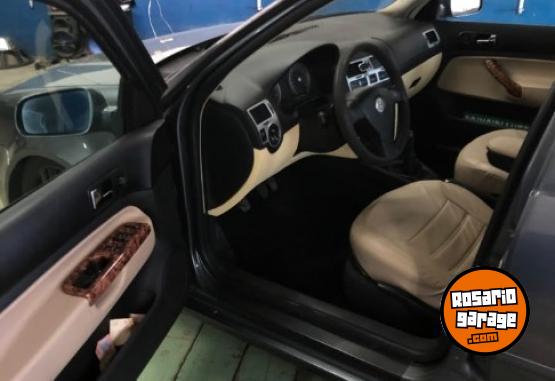 Autos - Volkswagen Bora 2.0 2008 Nafta 270000Km - En Venta