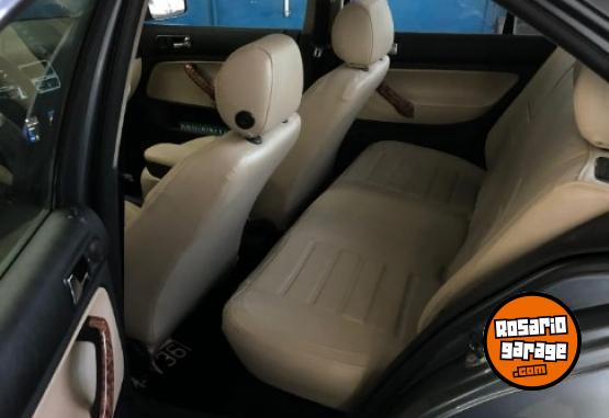 Autos - Volkswagen Bora 2.0 2008 Nafta 270000Km - En Venta