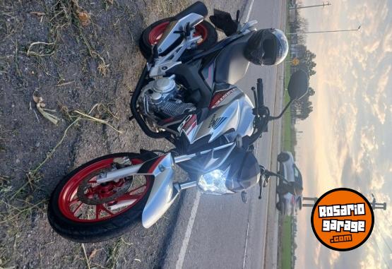 Motos - Honda New twister 250 2021 Nafta 12000Km - En Venta