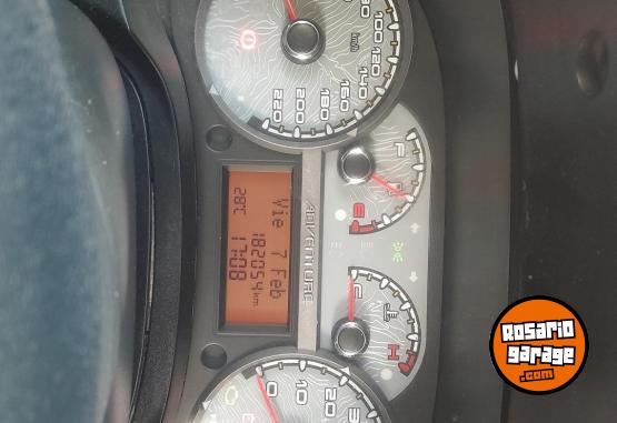 Camionetas - Fiat Strada 1.6 adventure 2013 Nafta 180000Km - En Venta