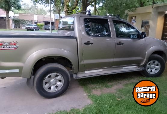 Camionetas - Toyota Hilux SR 3.0 4x4 abs 2010 Diesel 301000Km - En Venta