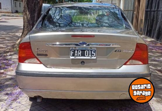 Autos - Ford FOCUS GHIA 2005 Nafta 260000Km - En Venta