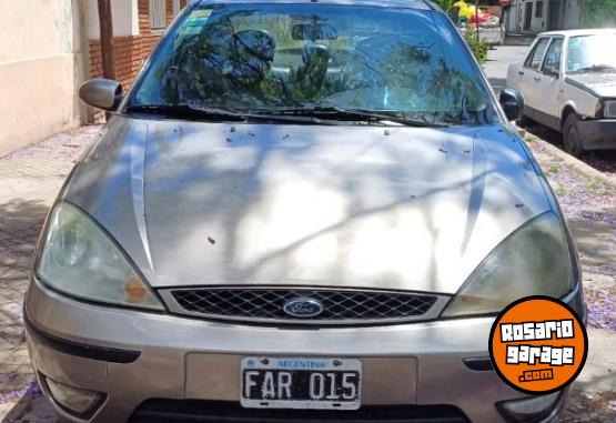 Autos - Ford FOCUS GHIA 2005 Nafta 260000Km - En Venta