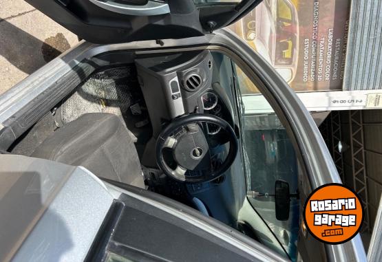 Autos - Chevrolet Aveo G3 2012 GNC 250000Km - En Venta