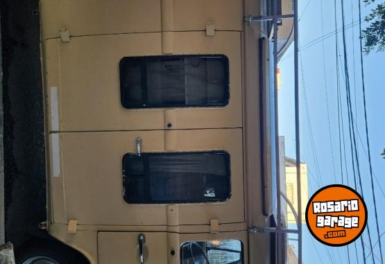 Utilitarios - Volkswagen 211 furgon 1982 Nafta 32000Km - En Venta