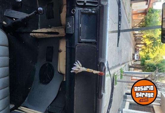 Utilitarios - Volkswagen 211 furgon 1982 Nafta 32000Km - En Venta