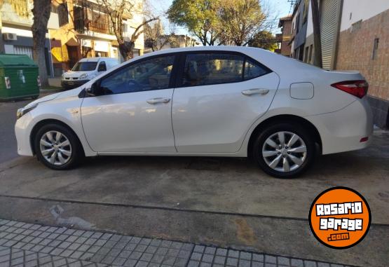 Autos - Toyota COROLLA XLI PACK 2015 Nafta 98000Km - En Venta