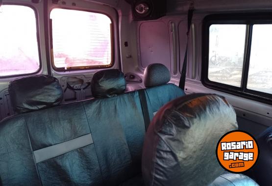 Utilitarios - Renault Kangoo 2007 Nafta 228000Km - En Venta