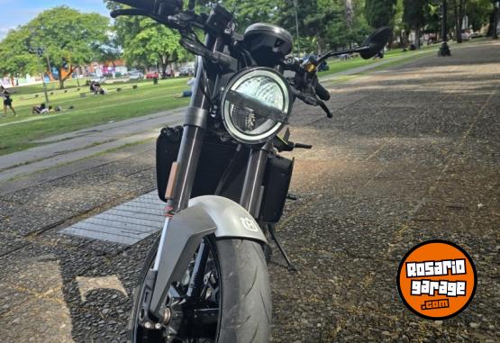 Motos - Husqvarna 701 vitpilen 2018 Nafta 6800Km - En Venta