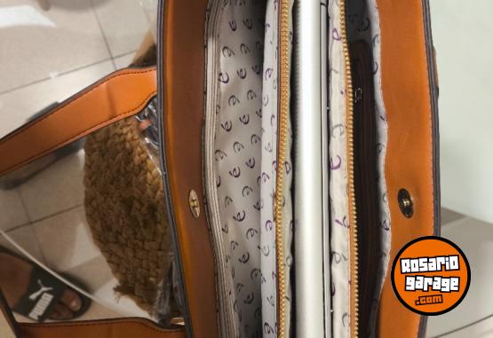 Indumentaria - Cartera Porta NOTEBOOK IMPORTADA NUEVA!!! LIQUIDO!!! - En Venta