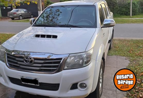 Camionetas - Toyota Hilux SRV 2012 Diesel 290000Km - En Venta
