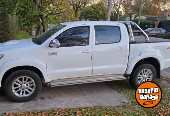 Camionetas - Toyota Hilux SRV 2012 Diesel 290000Km - En Venta