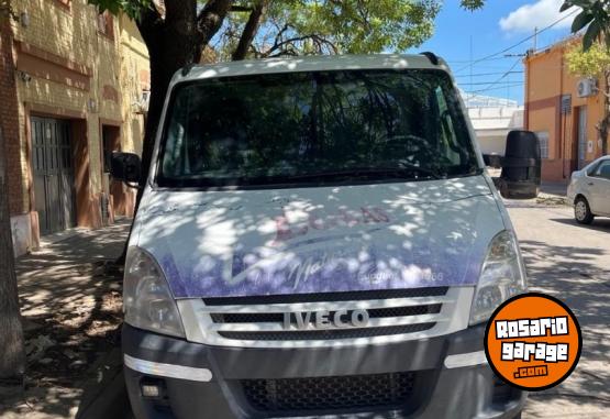 Utilitarios - Iveco 40s14 2015 Diesel 280000Km - En Venta