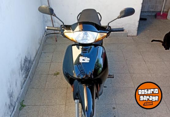 Motos - Guerrero Trip 110cc Base - 2024 2024 Nafta 8077Km - En Venta