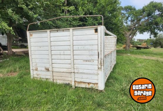 Camiones y Gras - Caja chasis baranda volcable - En Venta
