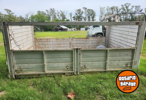 Camiones y Gras - Caja chasis baranda volcable - En Venta