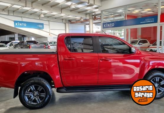 Camionetas - Toyota Hilux 2023 Diesel 11000Km - En Venta
