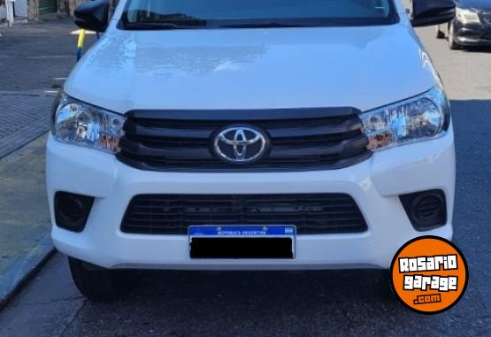 Camionetas - Toyota Hilux 2024 Diesel 18700Km - En Venta