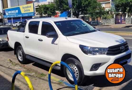 Camionetas - Toyota Hilux 2024 Diesel 18700Km - En Venta
