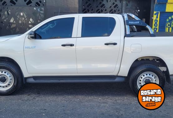 Camionetas - Toyota Hilux 2024 Diesel 18700Km - En Venta
