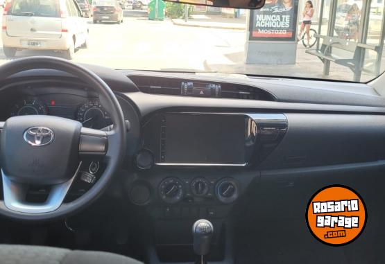 Camionetas - Toyota Hilux 2024 Diesel 18700Km - En Venta