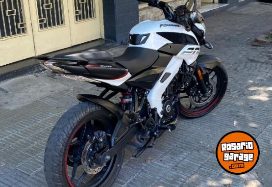 Motos - Bajaj Ns 200 2023 Nafta 9500Km - En Venta