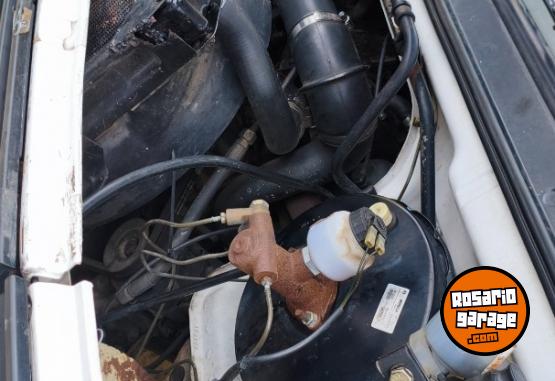 Camiones y Grúas - Mb 710 año 2001 - En Venta