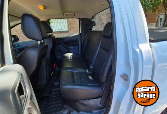 Camionetas - Ford Ranger 2.2 4x4 permuto 2014 Diesel 150000Km - En Venta