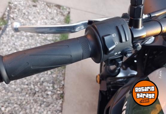 Motos - Yamaha Xsr 700 2017 Nafta 8800Km - En Venta