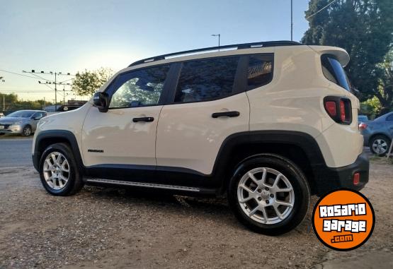 Camionetas - Jeep RENEGADE 2021 Nafta 820000Km - En Venta
