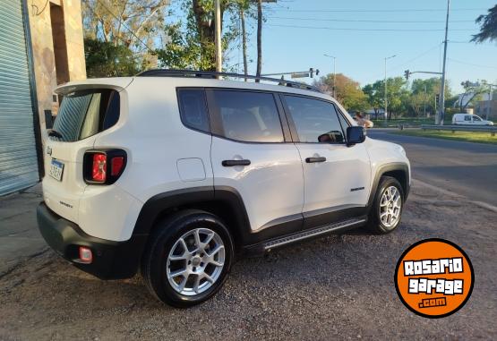 Camionetas - Jeep RENEGADE 2021 Nafta 820000Km - En Venta