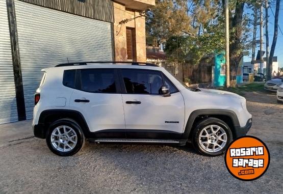 Camionetas - Jeep RENEGADE 2021 Nafta 820000Km - En Venta