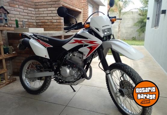 Motos - Honda Tornado 250 2021 Nafta 9800Km - En Venta
