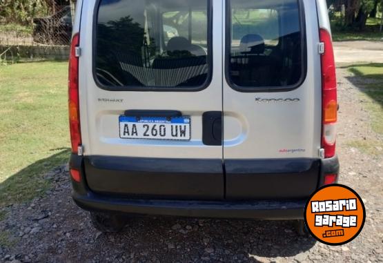 Utilitarios - Renault Kangoo 2016 Nafta 127000Km - En Venta