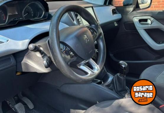 Autos - Peugeot 208 allure 2015 Nafta 114000Km - En Venta