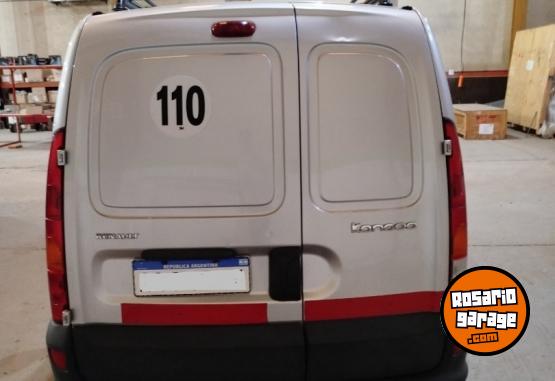 Utilitarios - Renault Kangoo PH3 confort 1.6 2016 Nafta 115000Km - En Venta